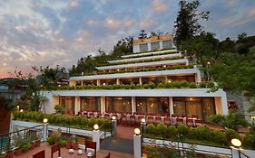 Sapa Village Hotel
